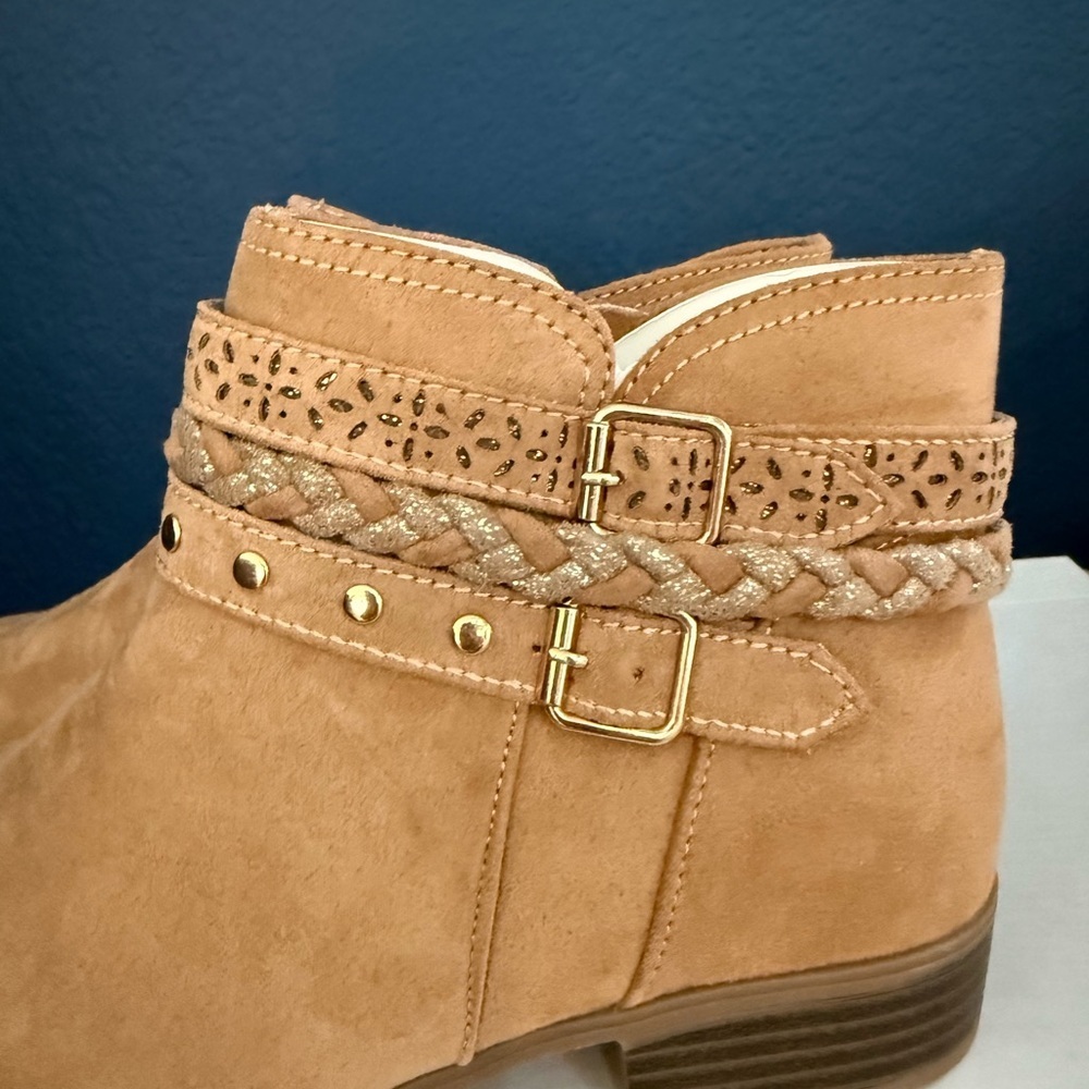 Sonoma Brown Ankle Boots with Braided Strap - Picture 4 of 9